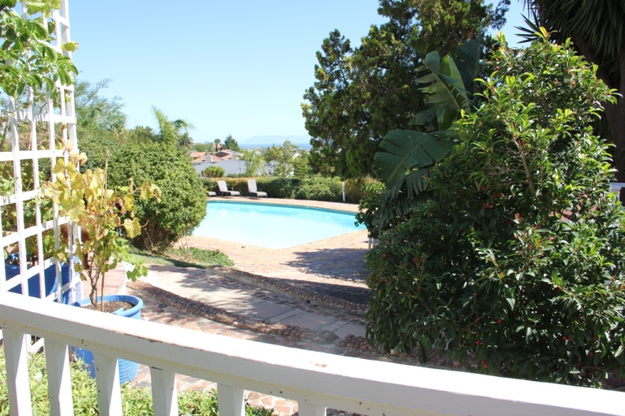 To Let 2 Bedroom Property for Rent in Rome Glen Western Cape